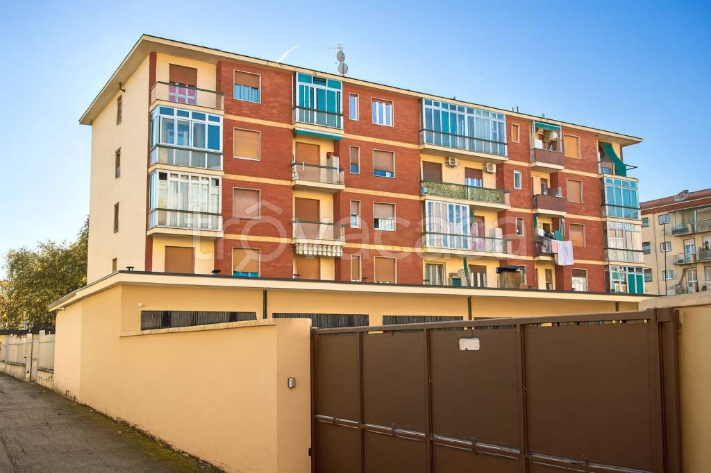 appartamento in vendita a Torino in zona Mirafiori Nord