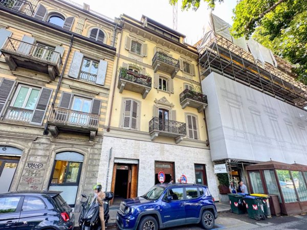 negozio in vendita a Torino in zona Gran Madre