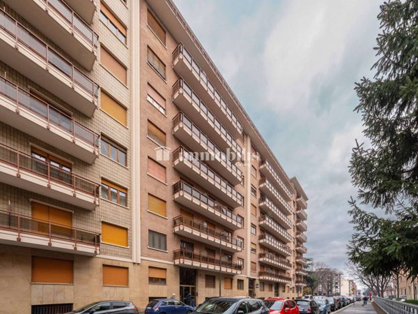 appartamento in vendita a Torino in zona Parella