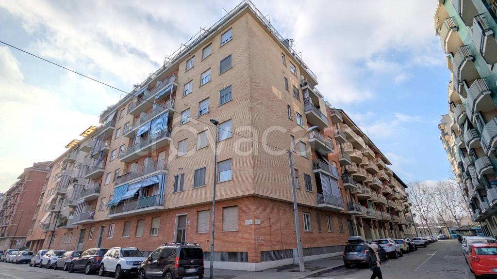 appartamento in vendita a Torino in zona Lingotto