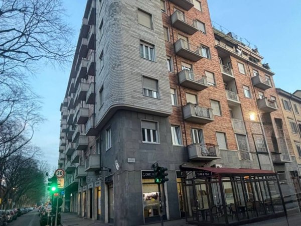 appartamento in vendita a Torino in zona Cenisia