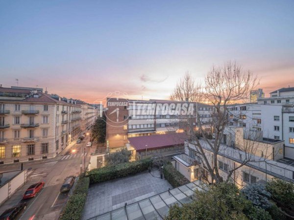 ufficio in vendita a Torino in zona Centro Storico