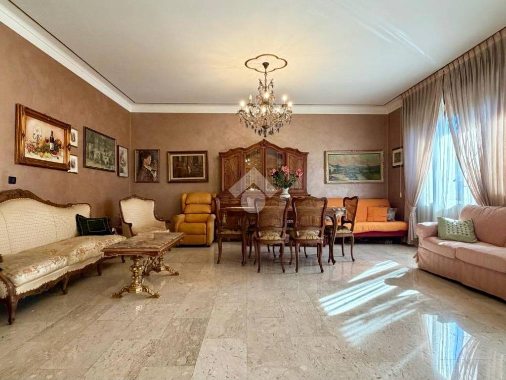 appartamento in vendita a Torino in zona Millefonti