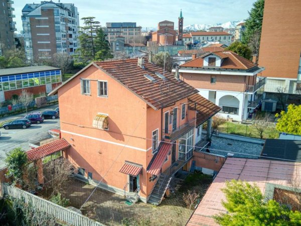 casa indipendente in vendita a Torino in zona Madonna di Campagna