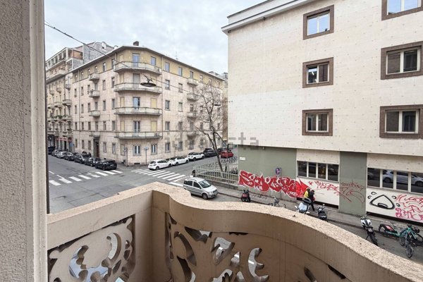 ufficio in vendita a Torino in zona Cit Turin