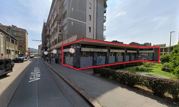 locale commerciale in vendita a Torino in zona Millefonti