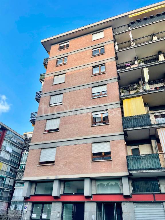 appartamento in vendita a Torino in zona Lingotto