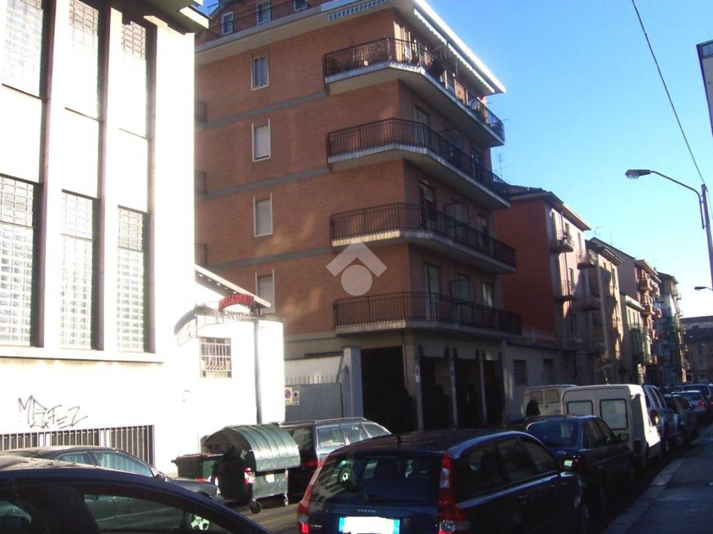 negozio in vendita a Torino in zona Borgo San Paolo