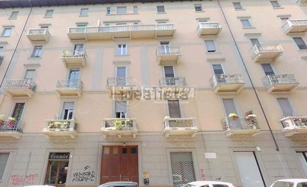 appartamento in vendita a Torino in zona Aurora