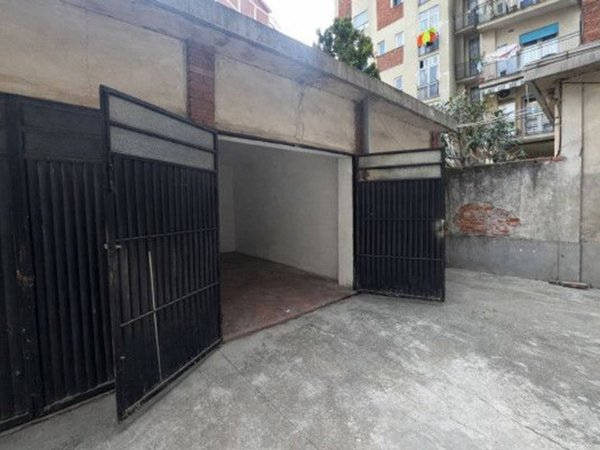 negozio in vendita a Torino in zona Santa Rita