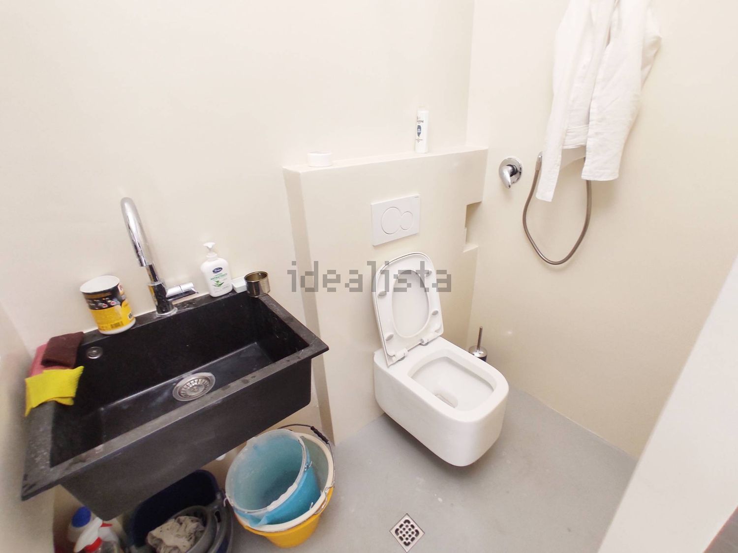 locale di sgombero in vendita a Torino in zona San Donato