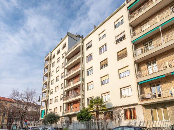 appartamento in vendita a Torino in zona Cit Turin
