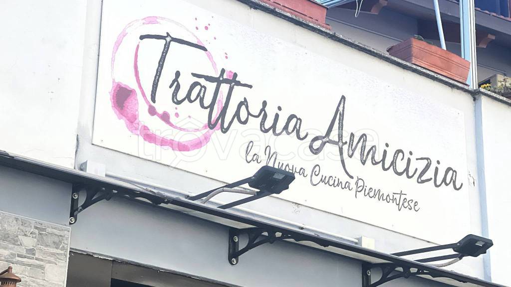 negozio in vendita a Torino in zona Borgata Vittoria