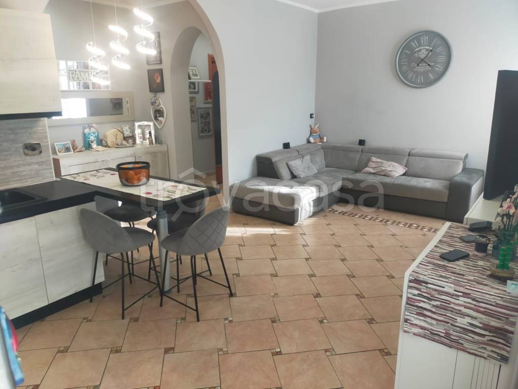 appartamento in vendita a Torino in zona Falchera