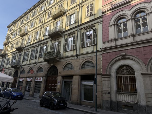 locale commerciale in vendita a Torino