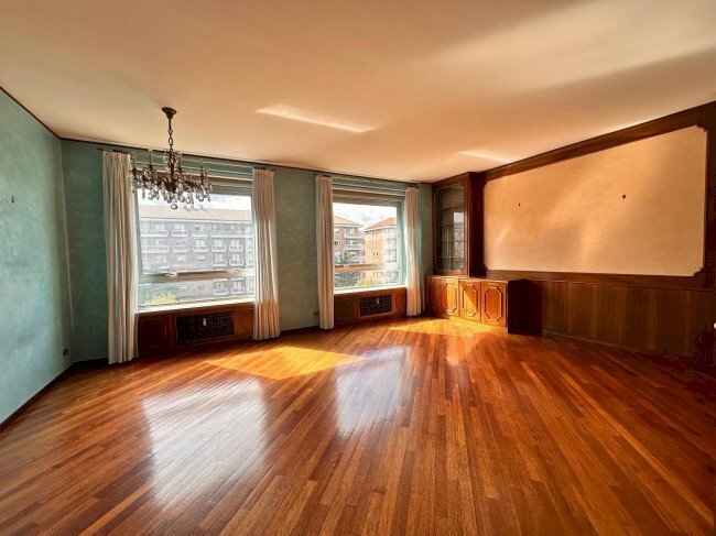 locale commerciale in vendita a Torino