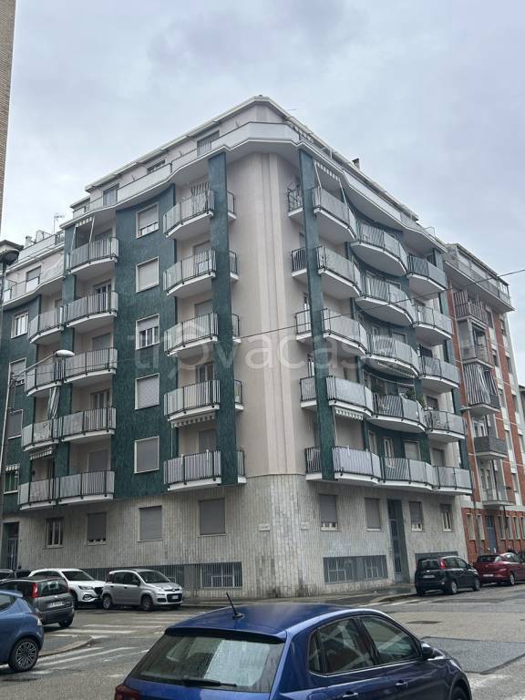 appartamento in vendita a Torino in zona Lingotto