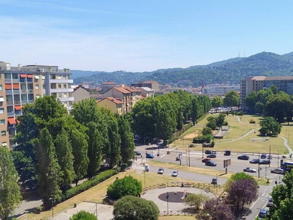 appartamento in vendita a Torino in zona Crocetta