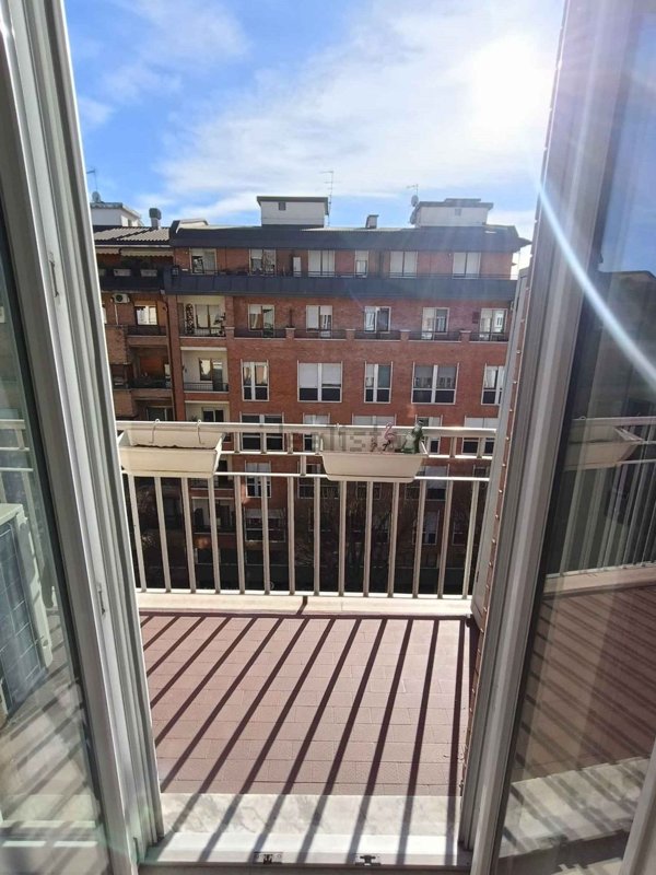 appartamento in vendita a Torino in zona Aurora