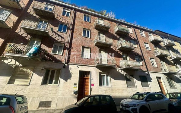 appartamento in vendita a Torino in zona Cenisia