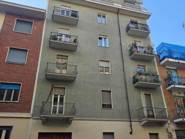 appartamento in vendita a Torino in zona Borgata Vittoria