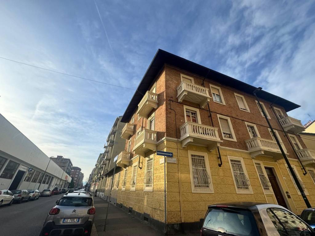 appartamento in vendita a Torino in zona Parella