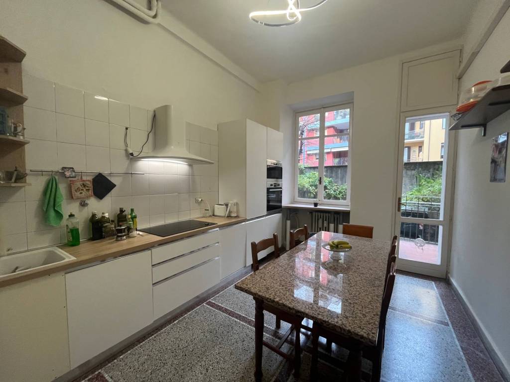 appartamento in vendita a Torino in zona San Salvario