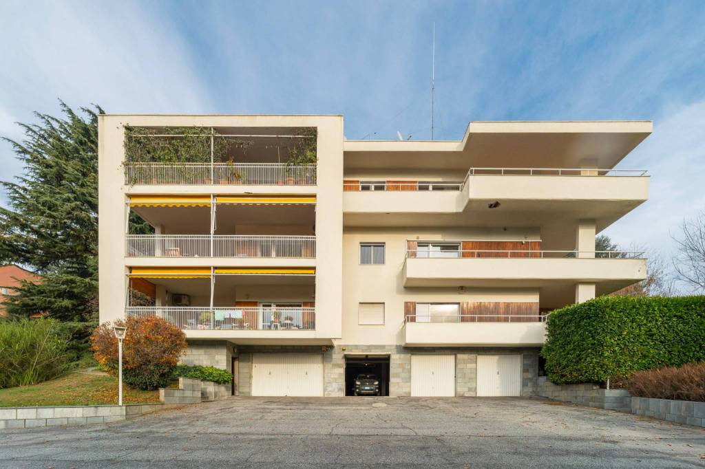 appartamento in vendita a Torino in zona Superga