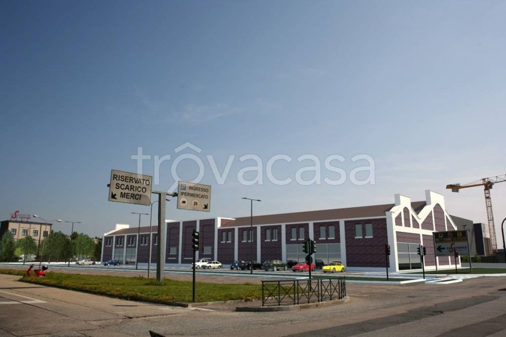 negozio in vendita a Torino in zona Falchera