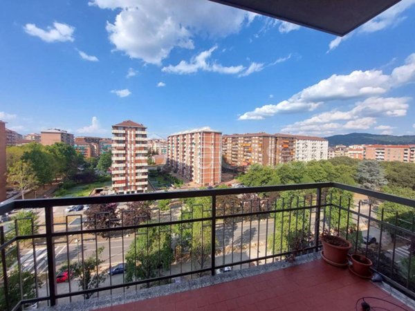 appartamento in vendita a Torino in zona Mirafiori Nord