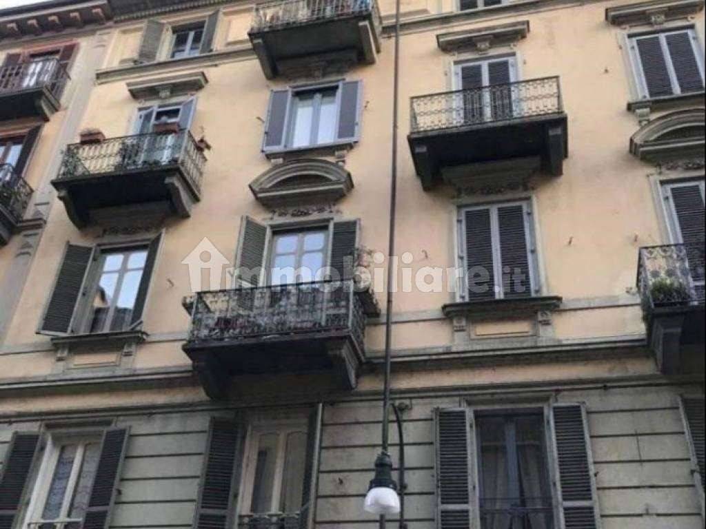 appartamento in vendita a Torino in zona Cit Turin