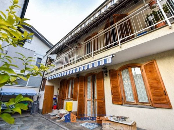casa indipendente in vendita a Torino in zona Bertolla