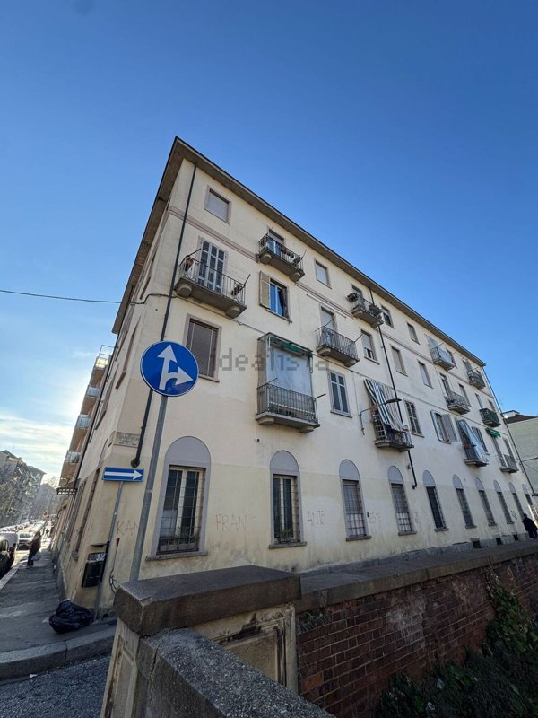 appartamento in vendita a Torino in zona Aurora