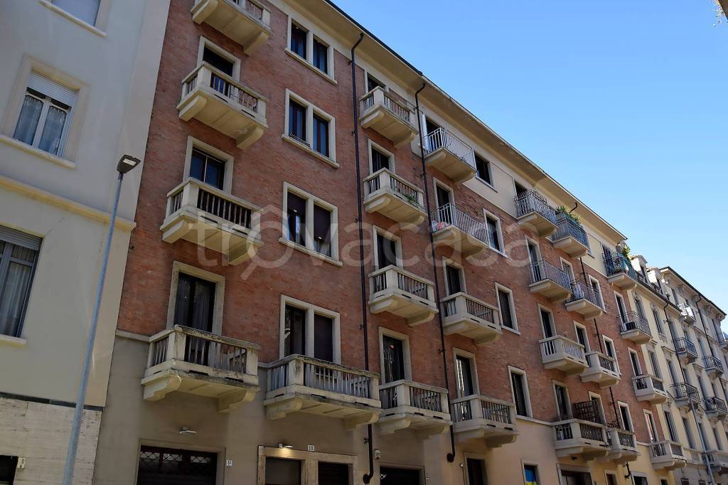 intera palazzina in vendita a Torino in zona San Salvario