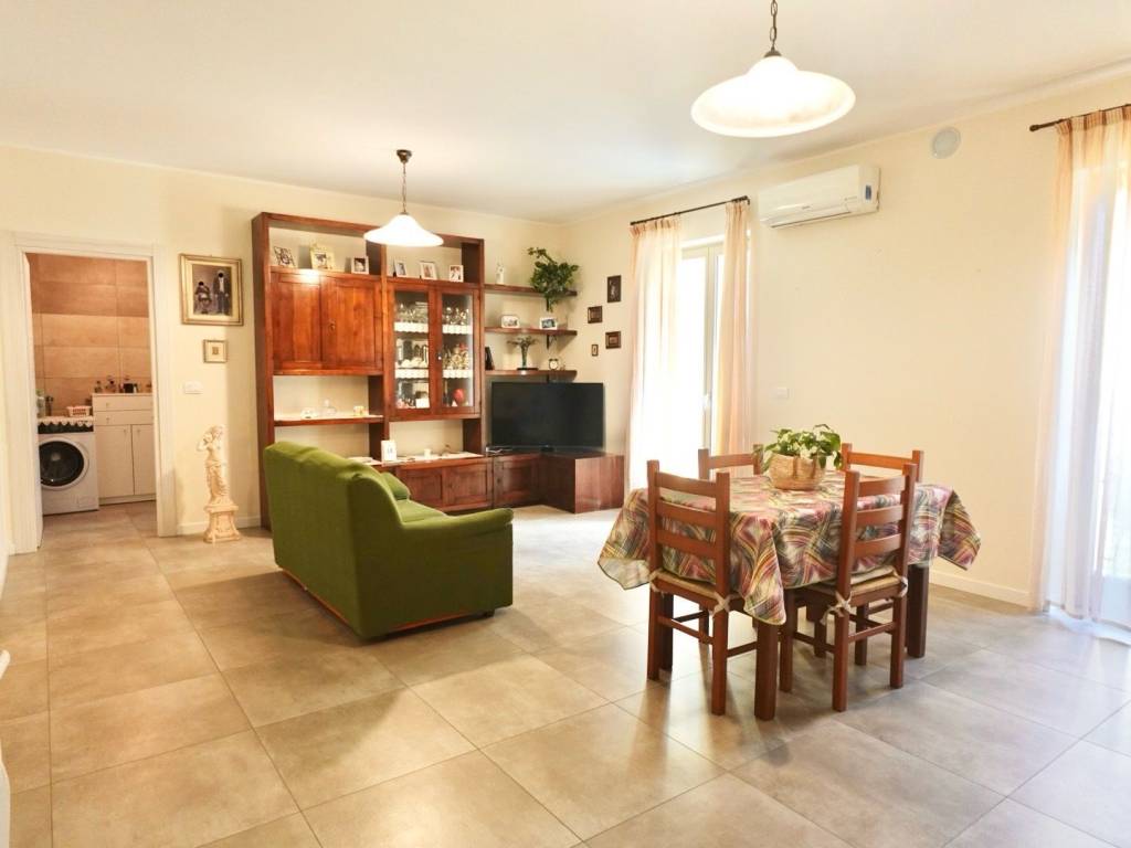 appartamento in vendita a Torino in zona Cenisia