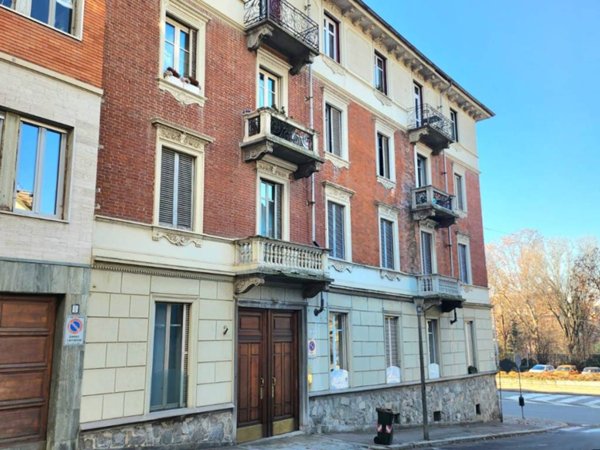 appartamento in vendita a Torino in zona Cavoretto