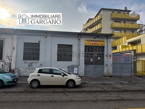 ufficio in vendita a Torino in zona Aurora