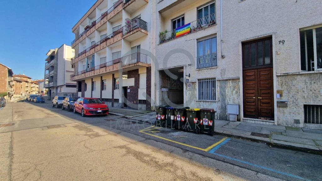 locale commerciale in vendita a Torino in zona Gran Madre