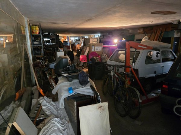 locale di sgombero in vendita a Torino in zona Madonna del Pilone