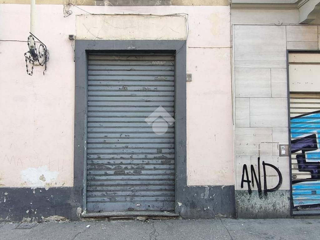 locale commerciale in vendita a Torino in zona Barriera di Milano