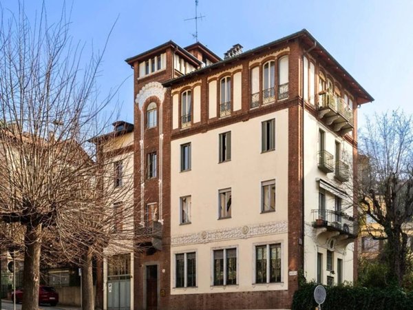 appartamento in vendita a Torino in zona Borgo Po