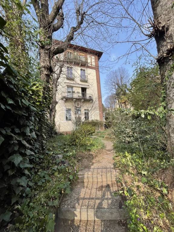 appartamento in vendita a Torino in zona Gran Madre