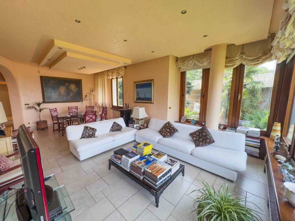 appartamento in vendita a Torino in zona Precollina