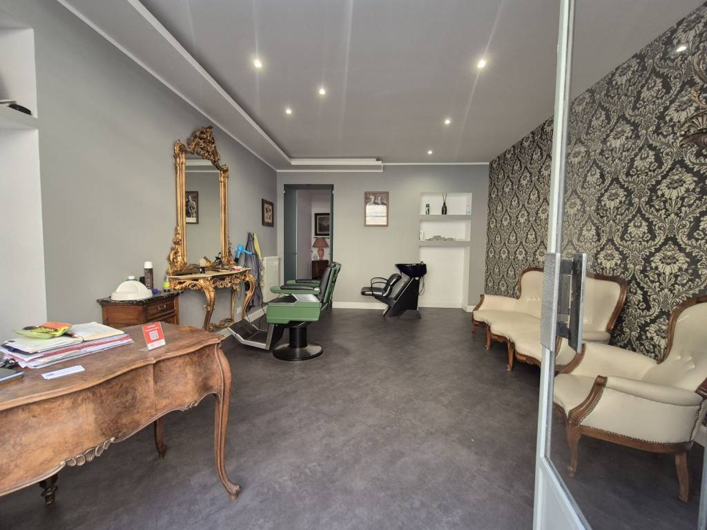 negozio in vendita a Torino in zona Borgo San Paolo