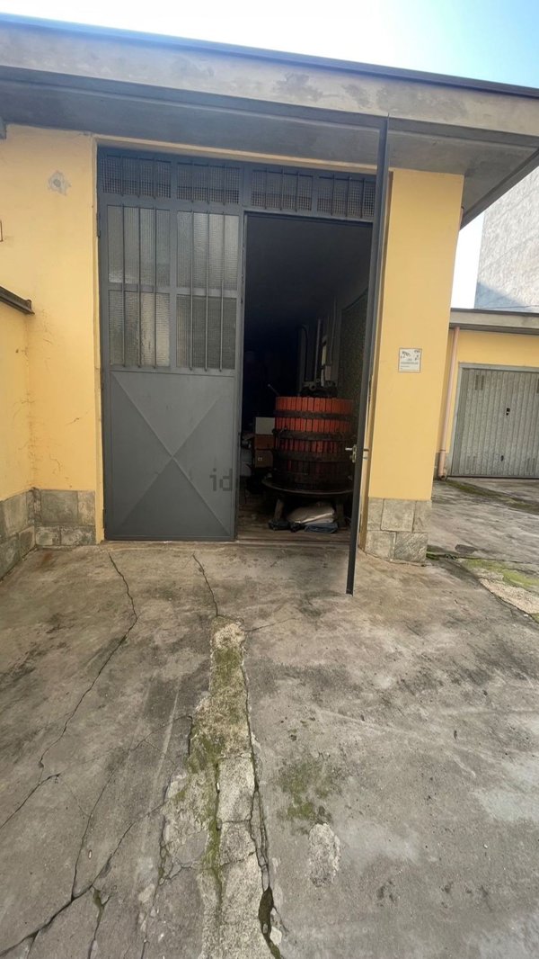 locale di sgombero in vendita a Torino in zona Aurora