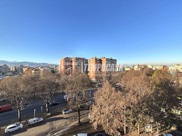 appartamento in vendita a Torino in zona Madonna di Campagna