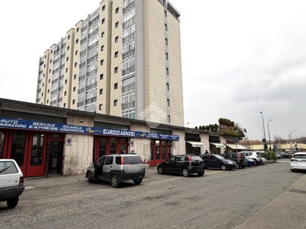 locale di sgombero in vendita a Torino in zona Vallette