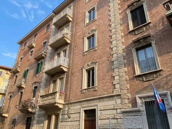 appartamento in vendita a Torino in zona Cenisia