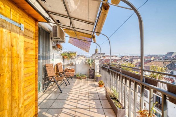 appartamento in vendita a Torino in zona Aurora