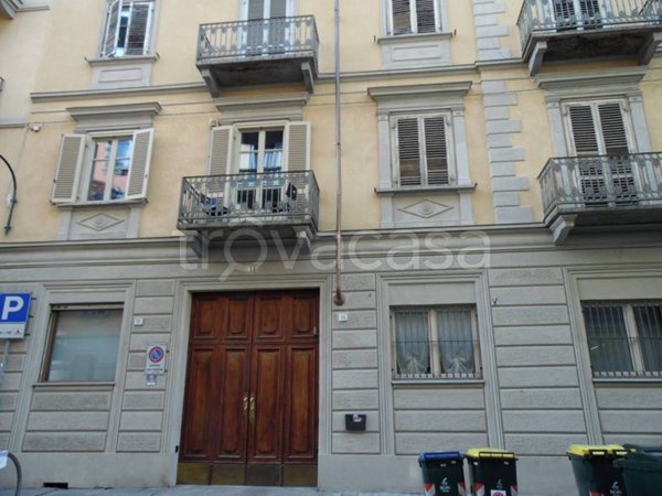 appartamento in vendita a Torino in zona Cit Turin